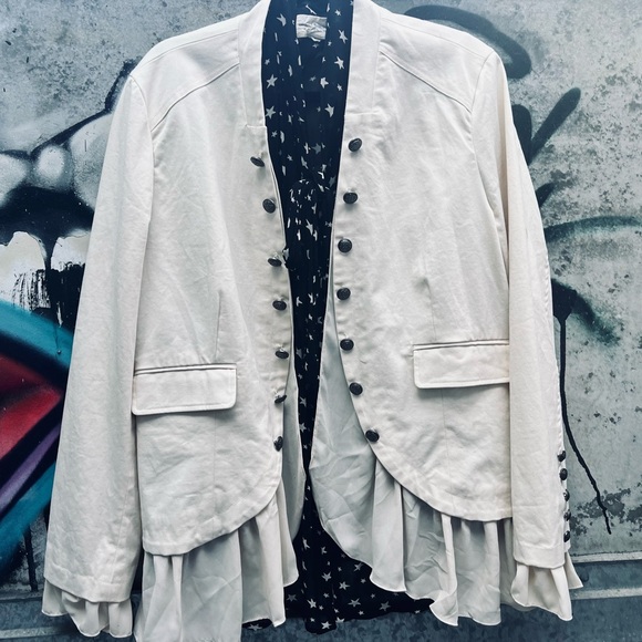 Cream Military Jacket with Ruffled Underlining - Picture 2 of 16